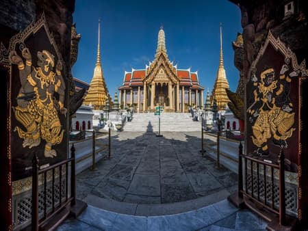 Grand Palace and Wat Phra Kaew - Walking Tour