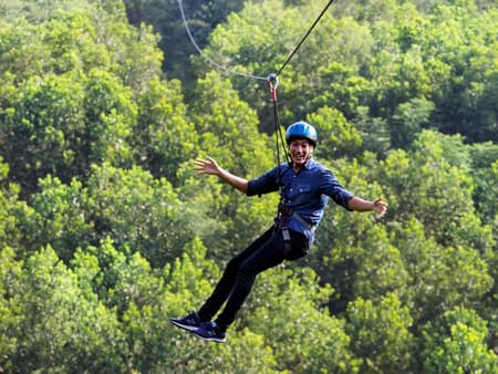 Natuurlijk geluk van warmwaterbronnen tot zipline - Dagtour