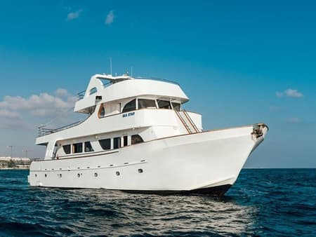 Coral Bay - Hal-Day Cruise by Sea Star