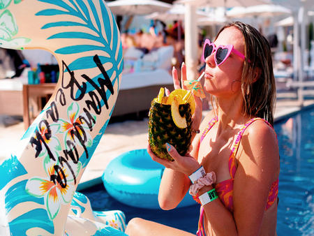 Mandala Beach Club by Day: Fiestas Spring Sounds - Entrada