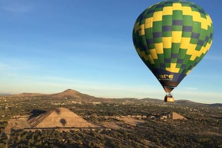 Excursión de día completo en globo en Teotihuacán en globo desde la Ciudad de México