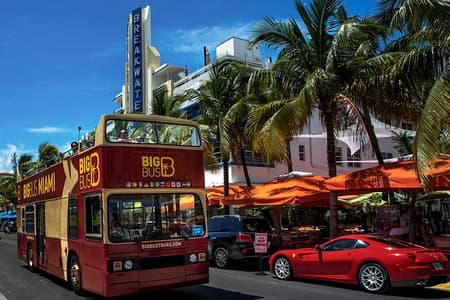 Hop-on, hop-off-tour met grote bus door Miami