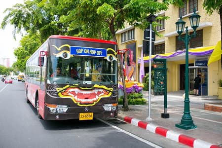 Bangkok Hop on Hop off bustour, Bangkok Sightseeing Tour door Giants City Tour