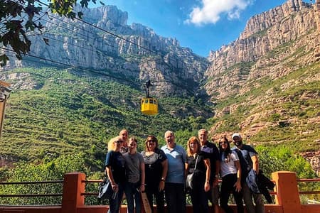 Sagrada Familia and Montserrat Small Group Tour with Hotel pick-up