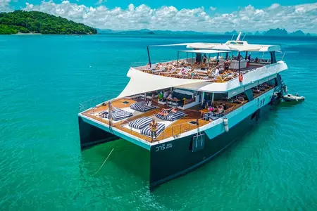 Luxury Boat to James Bond Islands with Lunch and Sunset Dinner