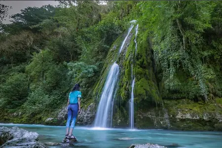 Grotta di Prometheus del canyon di Martvili e sorgenti termali da Batumi