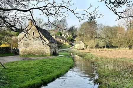 Cotswolds Villages and Oxford Full Day Tour from London