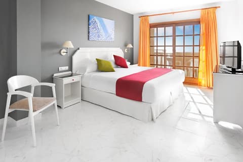 Elba Castillo San Jorge & Antigua Suite Hotel, 