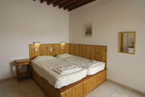 Chrysanthi Hotel - Studio & Apartments