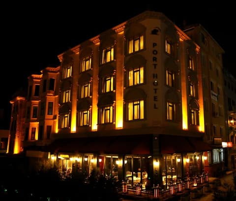 Astek Port Hotel