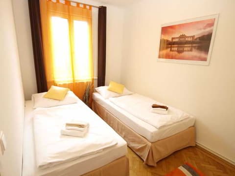 CheckVienna – Apartment Kroellgasse