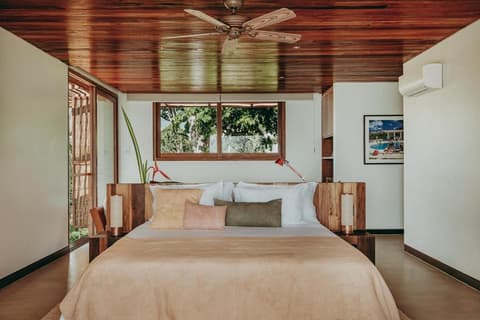 BARRACUDA BEACH HOTEL