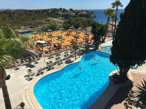 FlipFlop Cala Mandia, 