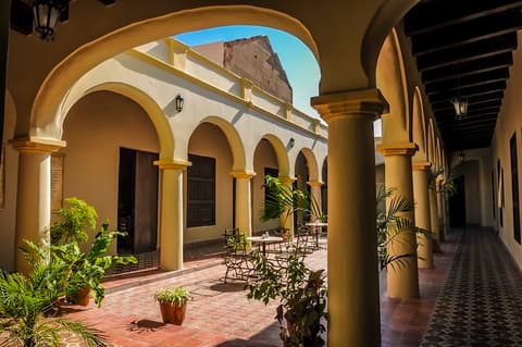 HOTEL E LA AVELLANEDA