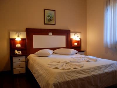 HOTEL PEQUENO BOSQUE