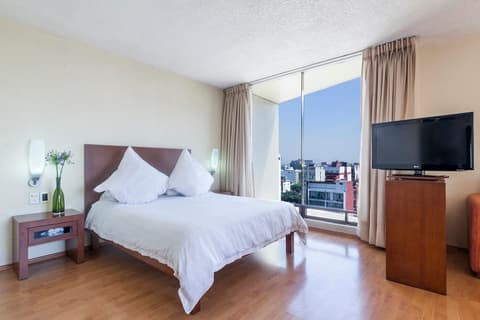 EXE SUITES SAN MARINO, 