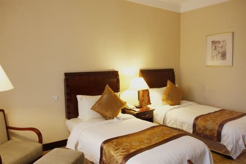 EQUATORIAL HOTEL SHANGHAI, 