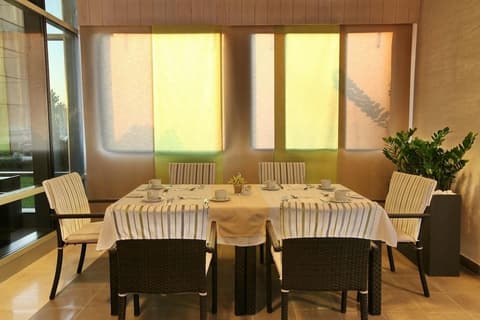 HOLIDAY INN BELGRADE