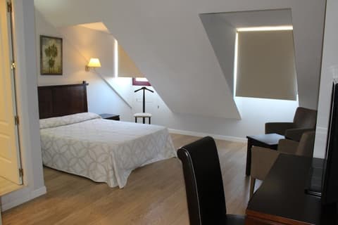 APARTAHOTEL VILLA DE PARLA