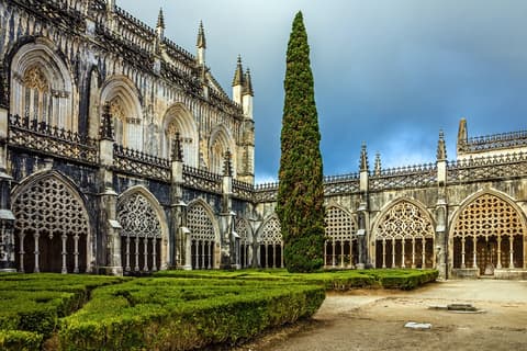 Portugal Flavours & Traditions, French-speaking guide