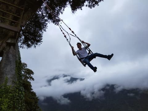 7-Day Complete Volcano Avenue: Cotopaxi, Quilotoa, Baños, Chimborazo, Ingapirca & Cuenca, Private Tour, French-speaking guide