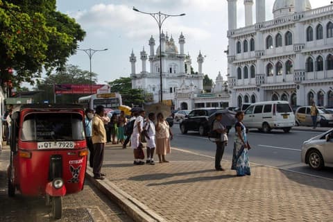 City Break, Escape to Colombo