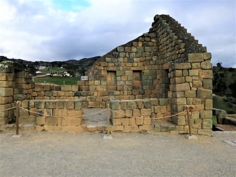 5 Días Quito y Avenida de los Volcanes: Quilotoa, Ingapirca, Cuenca, Guayaquil