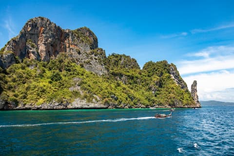 Bangkok Basics & Phuket Beach Break, Small Group Tour