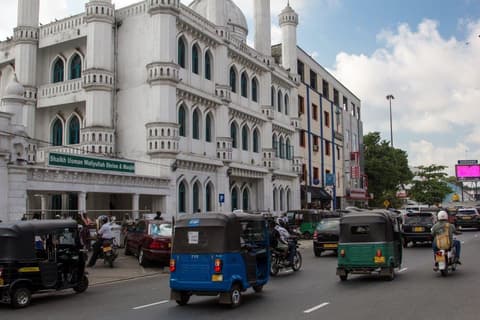 City Break, Escape to Colombo