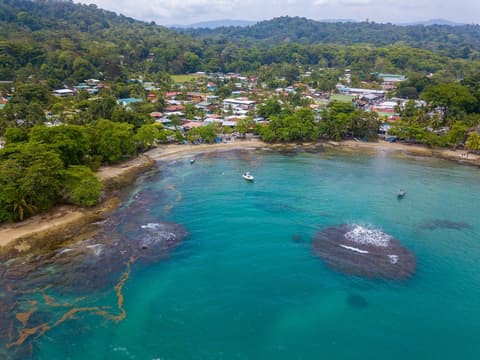 Selvas salvajes y montañas secretas de Costa Rica (Bajo Petición)