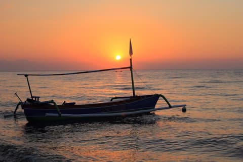 Bali: The Enchanted Island, French-speaking guide