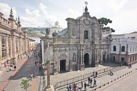 Quito Express de 3 días: escapada urbana, guía francófona