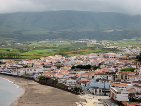 Escapada corta en Azores, isla Terceira, Conducción por cuenta propia