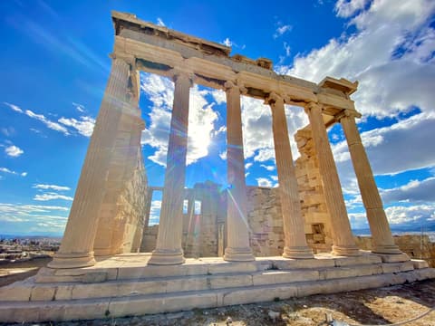 Echoes of the Cyclades: From the Acropolis to the Islands, French-speaking guide