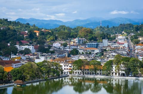 Excursión privada a Kandy y Nuwara Eliya