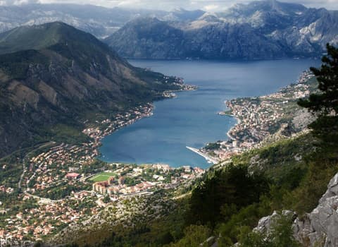 Aventuras a lo largo del Adriático: Croacia, Montenegro y Bosnia, Conducción por cuenta propia