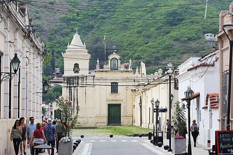 Viaje de 4 Días por Salta: Escapada al Norte de Argentina