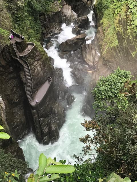 8 Días de escapada a los Andes ecuatorianos y la costa: Cotopaxi, Quilotoa, Baños, Chimborazo, Ingapirca, Cajas y Guayaquil, tour privado