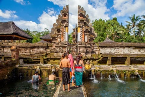 Discovery of Indonesia, French-speaking guide