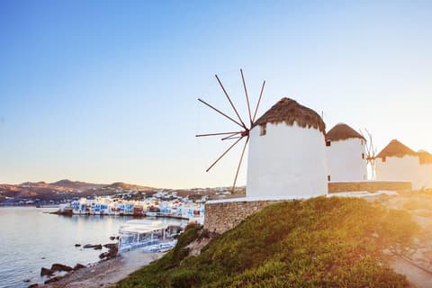 Echoes of the Cyclades: From the Acropolis to the Islands, French-speaking guide