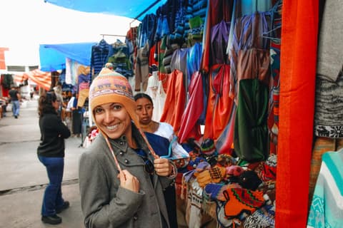 6-Day Highlights of Mainland Ecuador: Quito, Otavalo, Cotopaxi & Mindo Cloud Forest, French-speaking guide