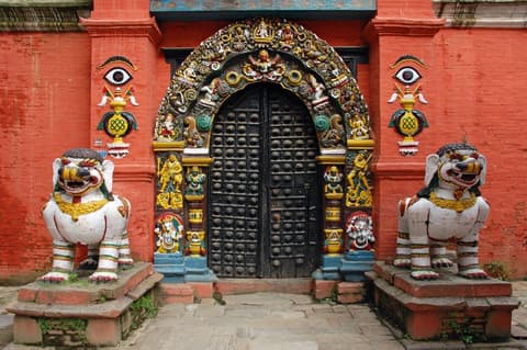 Spirit of Nepal: Heritage, Wildlife & Mountain Beauty, French-speaking guide, Private Tour