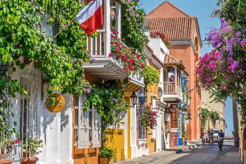 12-Day All Colours of Colombia – Bogotá, Coffee Region, Medellín & Cartagena