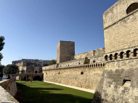 Escapadelas Italianas Bari e Lecce: Experiência de Comida de Rua  - 5 Dias / 4 Noites 
