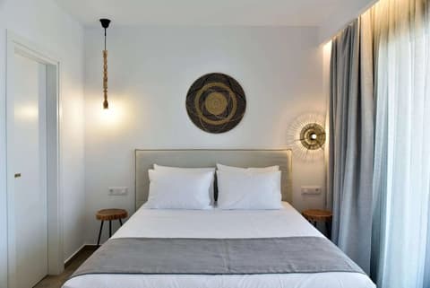 Anais Milos Suites