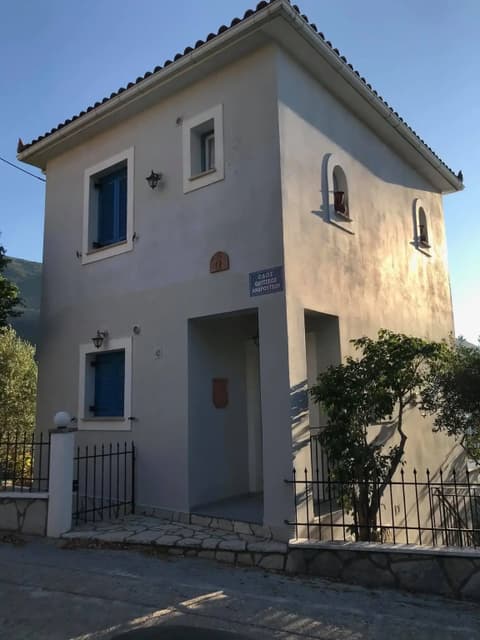 Dioskouroi Hotel And Apartments