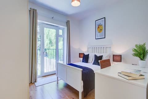 Hybrid Resi - New Malden