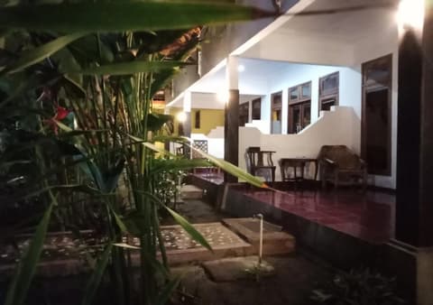 Gili Welldone Guesthouse