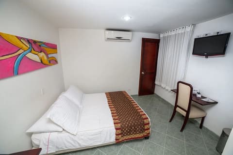 Hotel 33 Conquest