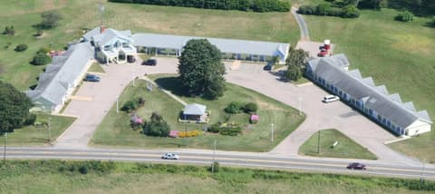 Annapolis Royal Inn & Suites